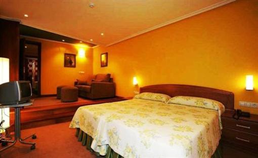 фото отеля Gran Hotel Rural Cela Belmonte de Miranda