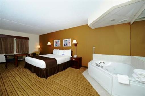 фото отеля Americas Best Value Inn & Suites Flint Airport