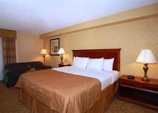 фото отеля Comfort Suites Airport Tulsa