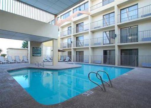 фото отеля Comfort Suites Airport Tulsa
