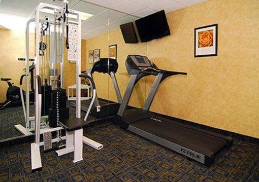 фото отеля Comfort Suites Airport Tulsa