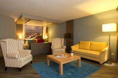фото отеля Badhotel Domburg
