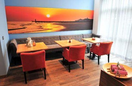 фото отеля Badhotel Domburg