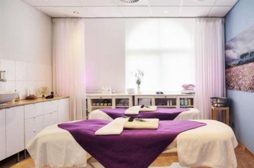 фото отеля Badhotel Domburg