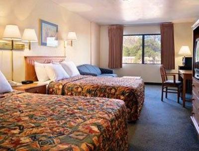 фото отеля Days Inn and Suites Flagstaff East