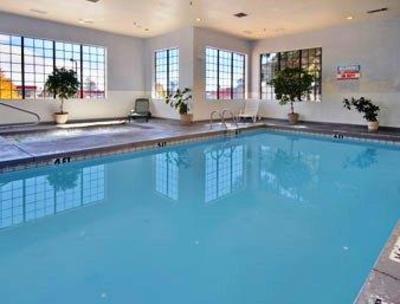 фото отеля Days Inn and Suites Flagstaff East