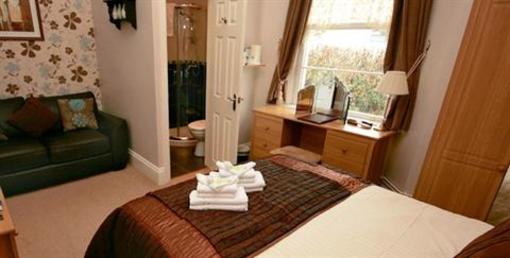 фото отеля The Cleveland Bed and Breakfast Torquay