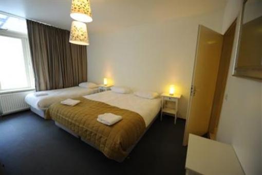фото отеля The Bulldog Hotel