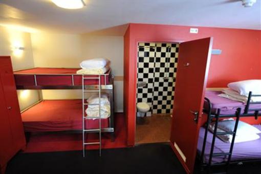 фото отеля The Bulldog Hotel