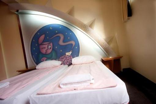 фото отеля The Bulldog Hotel