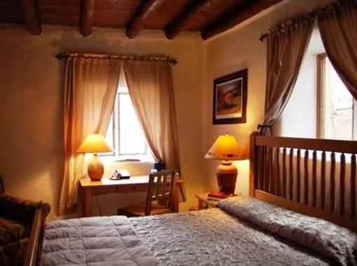 фото отеля Inn of the Turquoise Bear B&B