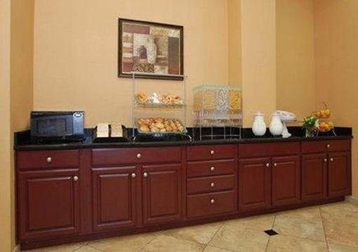 фото отеля Comfort Suites Yukon