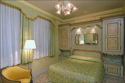 фото отеля Hotel San Zulian