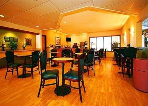 фото отеля Comfort Suites Stevens Point