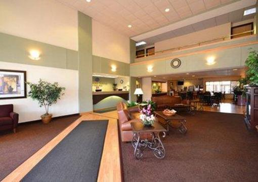 фото отеля Comfort Suites Stevens Point