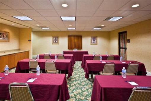 фото отеля Holiday Inn Express Hotel & Suites Tampa-Anderson