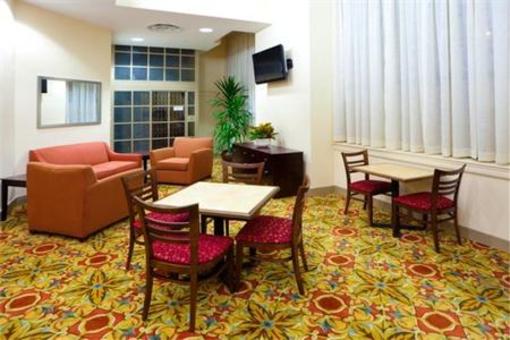 фото отеля Holiday Inn Express Baltimore-Downtown