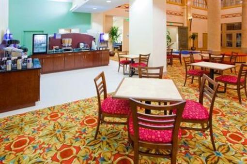 фото отеля Holiday Inn Express Baltimore-Downtown