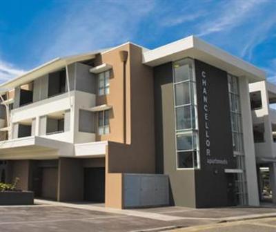фото отеля Chancellor Executive Apartments Gold Coast