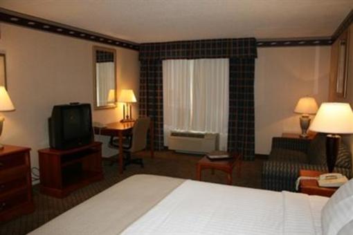 фото отеля The Plaza Hotel & Suites