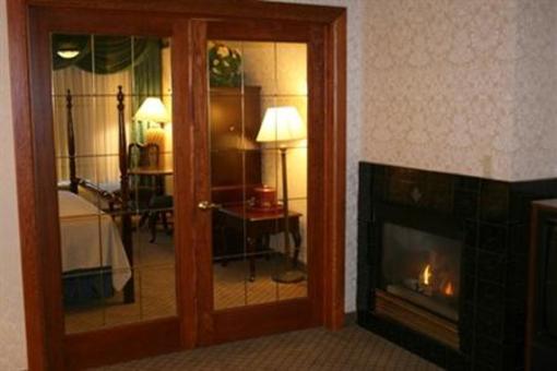 фото отеля The Plaza Hotel & Suites