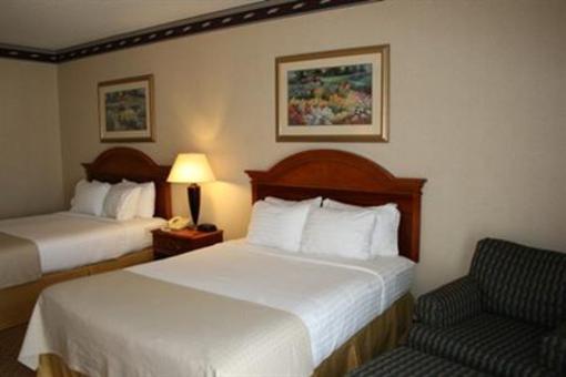 фото отеля The Plaza Hotel & Suites