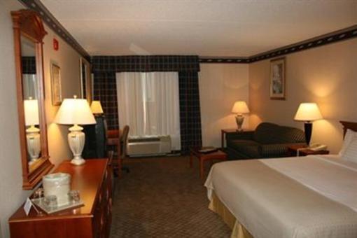 фото отеля The Plaza Hotel & Suites