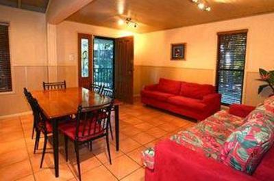 фото отеля Ashmore Palms Holiday Village