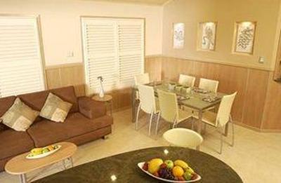 фото отеля Ashmore Palms Holiday Village