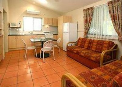 фото отеля Ashmore Palms Holiday Village