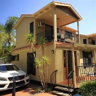 фото отеля Ashmore Palms Holiday Village