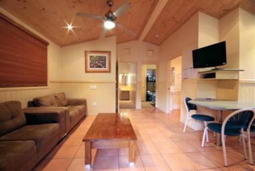 фото отеля Ashmore Palms Holiday Village
