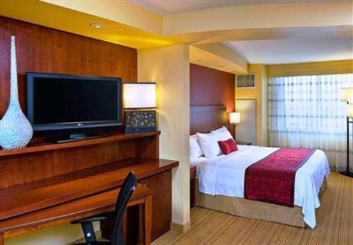 фото отеля Courtyard by Marriott Miami Airport South