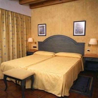 фото отеля Aparthotel THB Bahia Ibiza