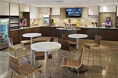 фото отеля Radisson Edmonton South