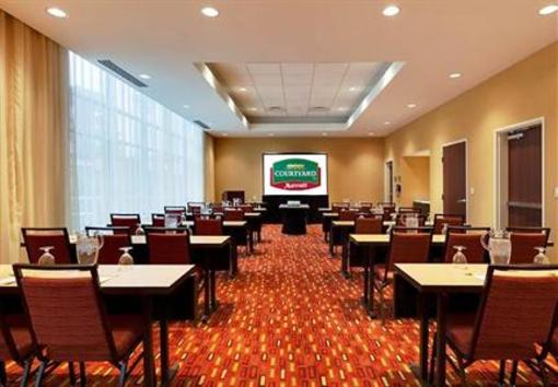 фото отеля Courtyard by Marriott Fort Wayne Downtown at the Grand Wayne Center