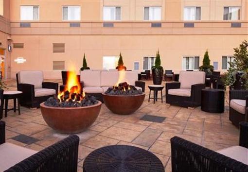 фото отеля Courtyard by Marriott Fort Wayne Downtown at the Grand Wayne Center