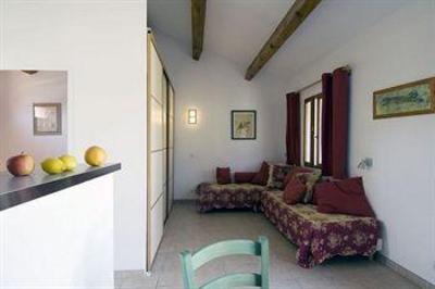 фото отеля Residence Les Sources Saint-Remy-de-Provence