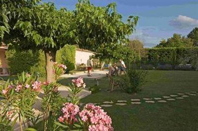 фото отеля Residence Les Sources Saint-Remy-de-Provence