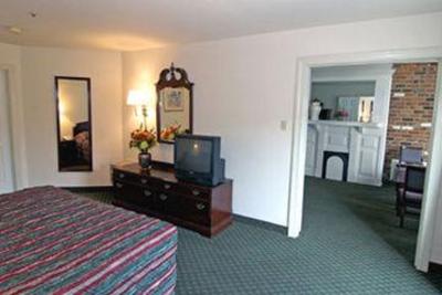 фото отеля Best Western Plus Governor's Inn Richmond