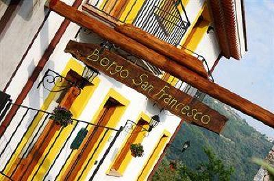 фото отеля Borgo San Francesco Bed & Breakfast Gioiosa Marea