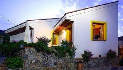 фото отеля Borgo San Francesco Bed & Breakfast Gioiosa Marea