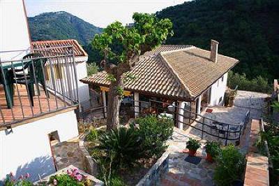 фото отеля Borgo San Francesco Bed & Breakfast Gioiosa Marea