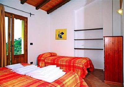 фото отеля Borgo San Francesco Bed & Breakfast Gioiosa Marea