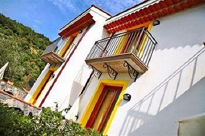 фото отеля Borgo San Francesco Bed & Breakfast Gioiosa Marea