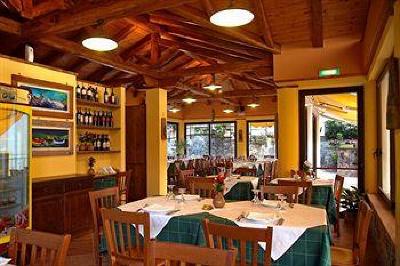 фото отеля Borgo San Francesco Bed & Breakfast Gioiosa Marea