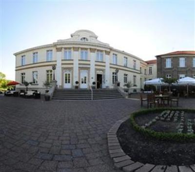 фото отеля Hotel Schloss Westerholt Herten