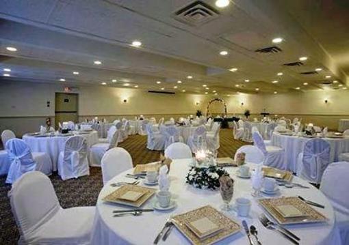 фото отеля Clarion Inn and Conference Center Gananoque