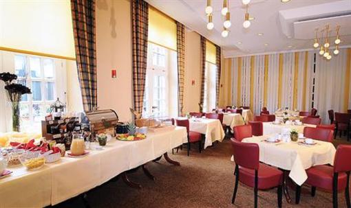фото отеля Hotel Am Stadtpark Hilden
