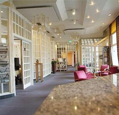 фото отеля Hotel Am Stadtpark Hilden